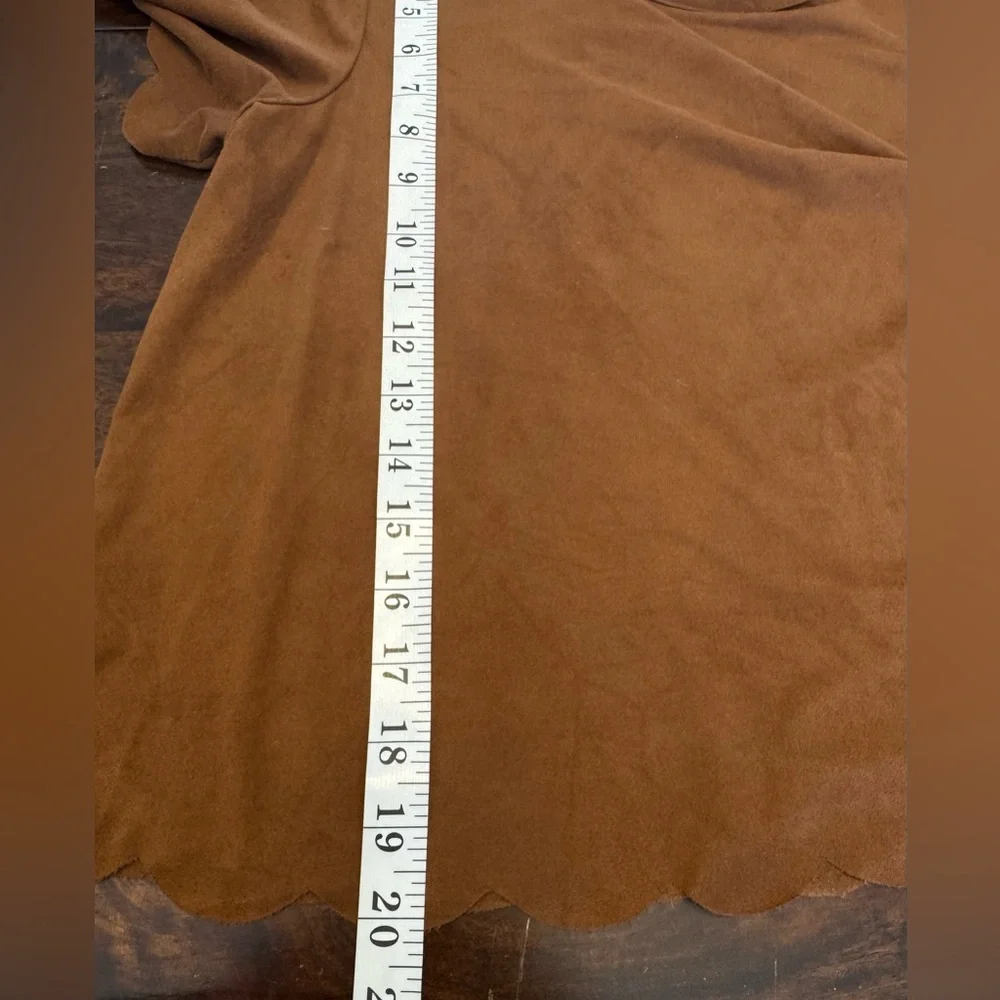 About A Girl Faux Suede Chocolate Brown Scalloped Hem Stretchy Soft Top Sz M